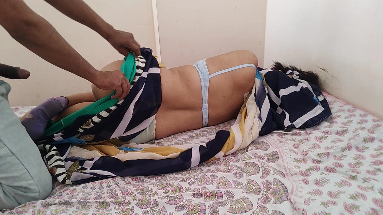Indian Bhabhi Get Fucke In Her Tight Pussy By Young Devar Ji During Daytime (hindi Audio)