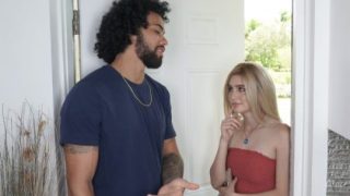 Bang! Alicia Williams Gets Tipped Extra For Her Dirty Little Favors