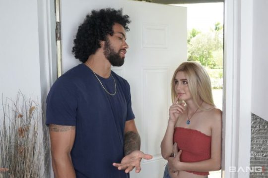 Bang! Alicia Williams Gets Tipped Extra For Her Dirty Little Favors