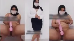 Laela Abis Pulang Kerja, Langsung Sange Dan Colmek Di Kamar.