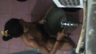 Watch Hidden Cam Of Indian Maid Bathing