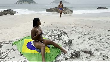Fui à Praia Com Meu Marido E Trepamos Na Frente De Todo Mundo (completo No Red)