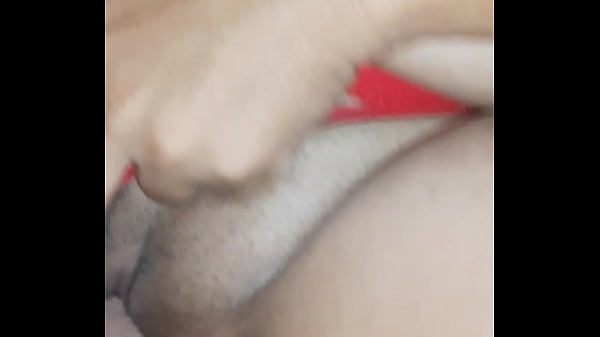Safada Gemendo Gostoso, Se Contorcendo De Prazer
