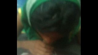 देसी आंटी भिखारी लोकल ट्रेन में जोशीला सेक्स