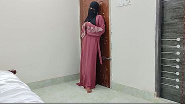 Shy Indian Hijabi Girlfriend’s First Time Getting Pounded Hard