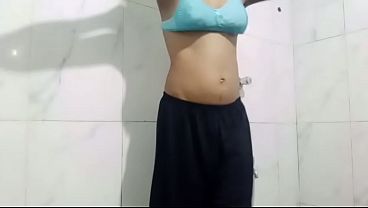 Desi Indian Stepsister’s Leaked Hot Video Goes Viral