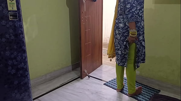 Indian Father-in-law Fucked His Daughter-in-law Under The Excuse Of Pain