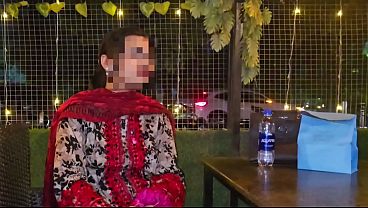 College Wali Girlfriend Ko Khana Khila Ke Ghar Le Aaya Aur Uski Bade Gol Moti Gand Ko Zor Se Choda, Hindi Dirty Talk Ke Saath Hard Fast Fuck.