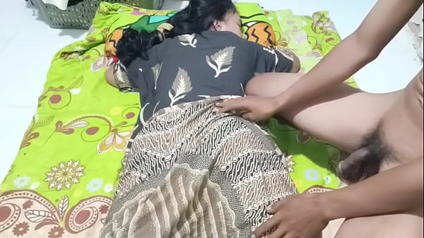 Ngentot Bu Ratna, Istri Seksi Yang Lagi Haus Belaian