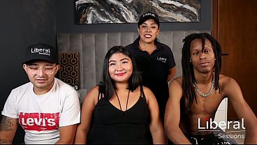 Negro Se Coge A La Esposa Puta Mientras El Cornudo Mira Y Se Viene De Gusto