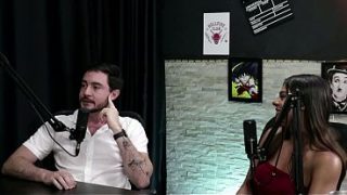 É Deus, PÁtria, FamÍlia Na Rede, Mas No Off, A Gente Se Enforca Na Cama – Alex E Luana