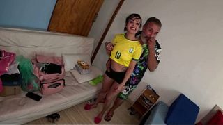 A Milf Se Arruma Pra Dar E Geral Entra Na Brincadeira – Mannu Leal