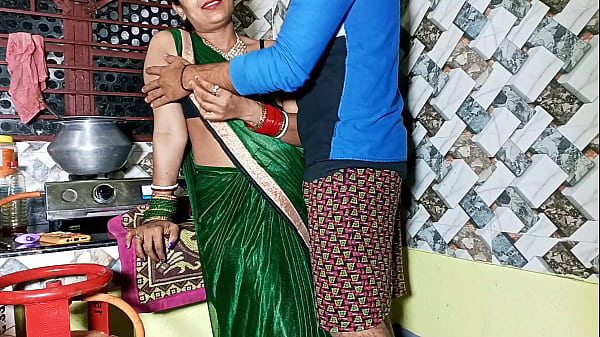 जब घर में सन्नाटा था, तब किचन में भाबीजी की गीली चूत को जोर से चोदा—असली हिंदी आवाज़ में सुनो!