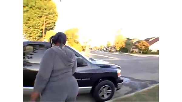 Ebony Milf Gets Picked Up While Sweaty From Her Run