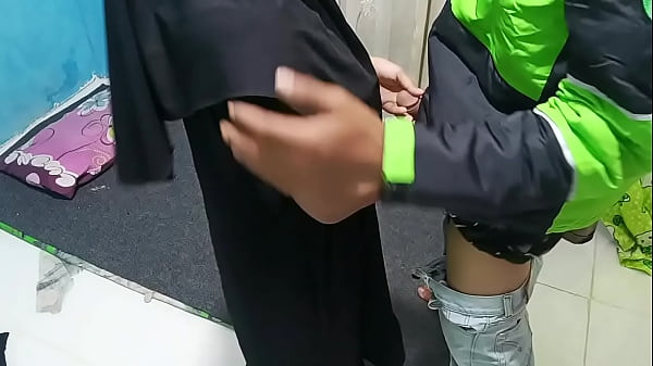 Prank Ngajak Ojol Ngentot Bareng, Bikin Si Abang Panas.
