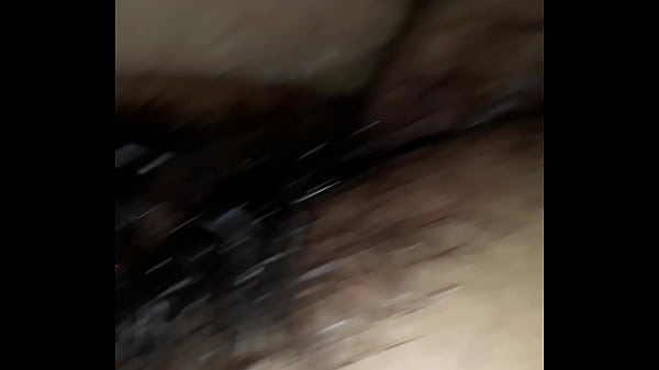Vợ Dâm đãng, Chảy Tràn Nước