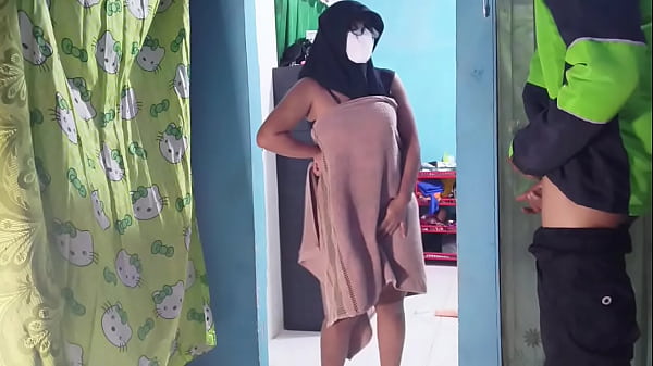Kepergok Driver Ojol Pas Lagi Mainin Diri Sendiri Sambil Nunggu Makanan