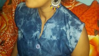 18 Yr Old Indian Girl’s Leaked Mms Sex Tape With Her Close Friend