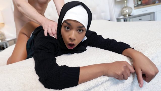 Hijabhookup – Freya Kennedy Shows You It’s Nothing Like A Carrot, Baby