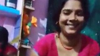 Indian Babe Strips Saree, Flashes Wet Pussy In Wild Nude Video