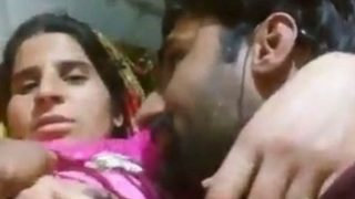 Watch This Hot Punjabi Girl Sucking In Leaked Mms Clip