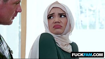 Wtf That Hijabi Cutie Got Her Pipes Serviced By Plumber Naudi Nala And Jason Sarcinelli For The First Time