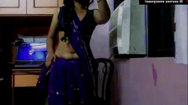 Mallu Desi Lilly Aunty Ki Choot Ki Pyaas Kaise Bhujaye, Aunty Ki Gili Phudi Ka Manzar Dekho, Choot Ki Aag Ne Badan Jalaya