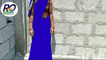 गाँव की देसी भाभी ने अपने देवर को अपना गांड दिखाकर फुसलाया, बाकी बाद में हिंदी में
