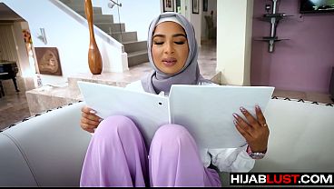 Hijab Babe Babi Takes A Dick In Her Mouth To Get Used To It – Hijablust