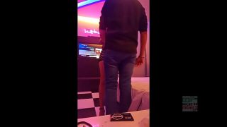 Karlita, La Esposa Traviesa, Se Prende Un Gallo, Sienta A Su Marido En La Silla, Se Enfunda Un Liguero Negro Y Me Cabalga Delante De él.