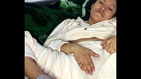 Amateur Slut Kicks Off Her Morning With A Juicy Squirt Right Here On Xvideos 2024