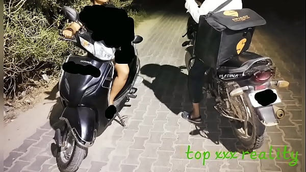 Indian Teen Girl Getting Pounded Hard By Delivery Boy With Loud Hindi Moans