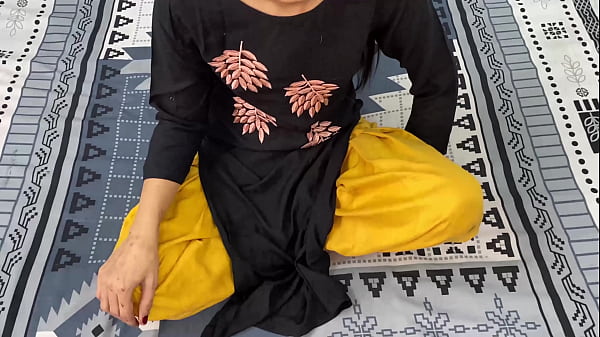 Big Punjabi Aunty’s Thick Ass Getting Pounded Deep