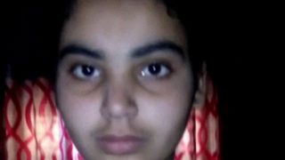 Apni Nangi Video Bana Ke Bhejti Hui Chhoti Bachi