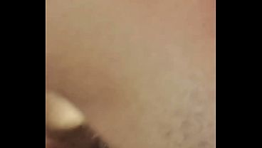 سعودي يستمتع بمشاهدة زوجته تنتمي لغيره وهو يتفرج على سكس عربي نار—دياثة سعودية بتجنن