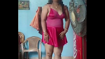 Indian Desi Milf Stepmom Gives A Teasing, Sultry Entrance