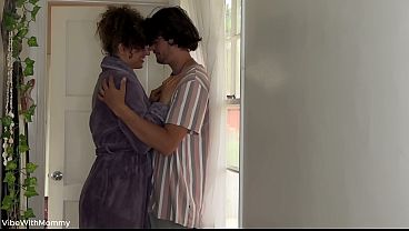 Stepmom’s Family Bbq Turns Into A Steamy Robe Drop & Bikini Gets Soaked In Cream!