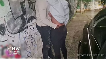 Fodendo Com Um Estranho Na Rua – Meu Corno Gravando Eu Sendo Arrombado Por Uma Pica Preta Enorme E Grossa