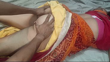 प्लम्बर को पेमेंट नहीं, बल्कि घरेलू औरत की चुदाई करवा के अदा किया, हिंदी आवाज़ में