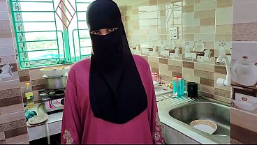 Cheating Husband Fucks Hijab House Maid Alone At Home Bangla